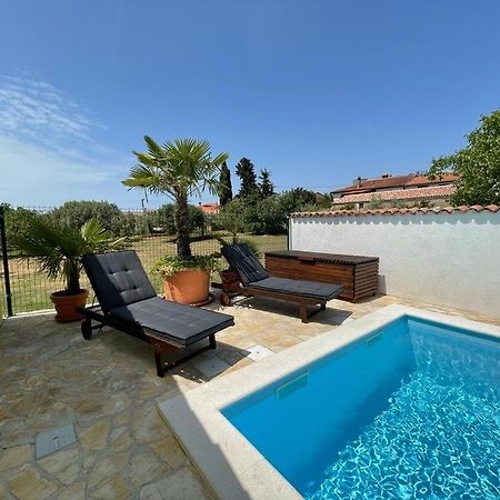 Holiday Home Bukovac Пула Екстер'єр фото