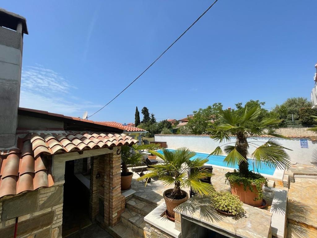 Holiday Home Bukovac Пула Екстер'єр фото