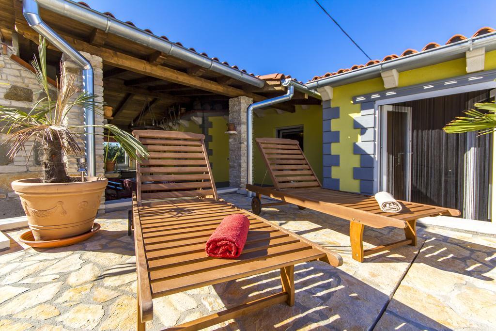 Holiday Home Bukovac Пула Екстер'єр фото