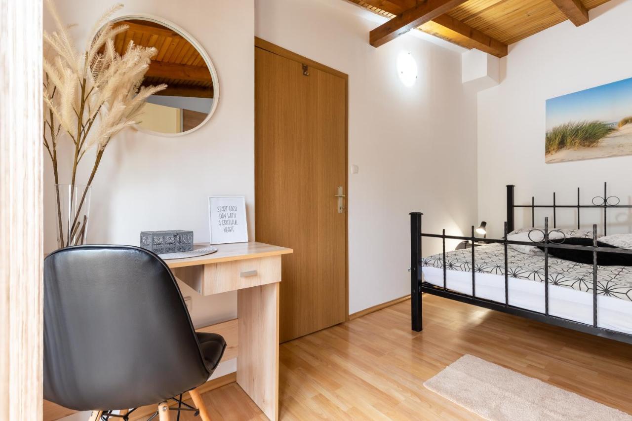 Holiday Home Bukovac Пула Екстер'єр фото